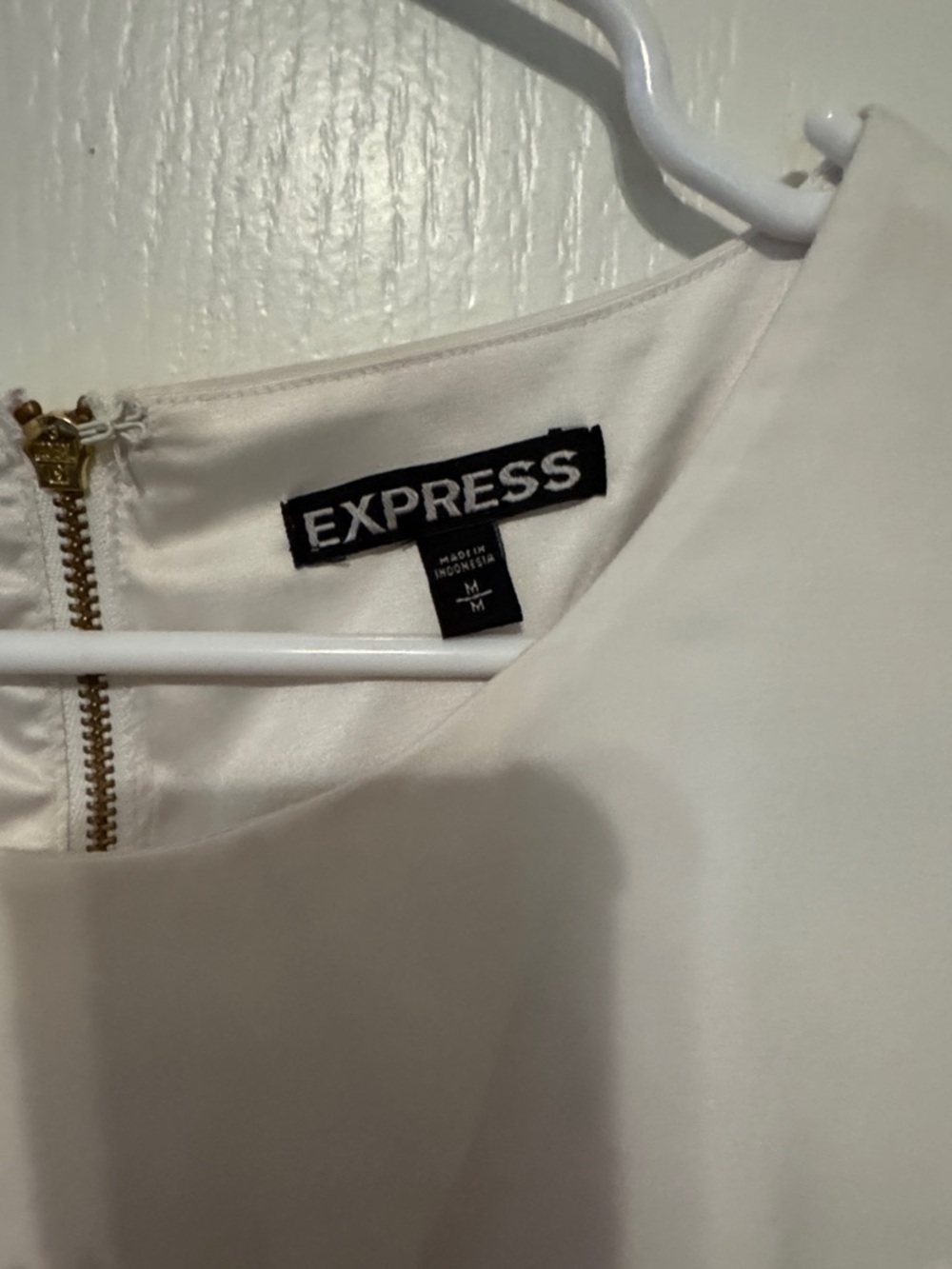 Express Women's Ivory Peplum Cap-Sleeve Top - Picture 2 of 6
